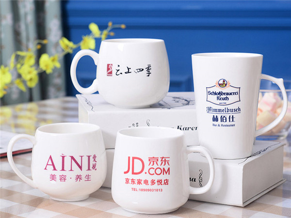 陶瓷杯打印機(jī)-陶瓷杯噴繪機(jī)(圖1) 陶瓷杯打印機(jī)-陶瓷杯噴繪機(jī)(圖1)